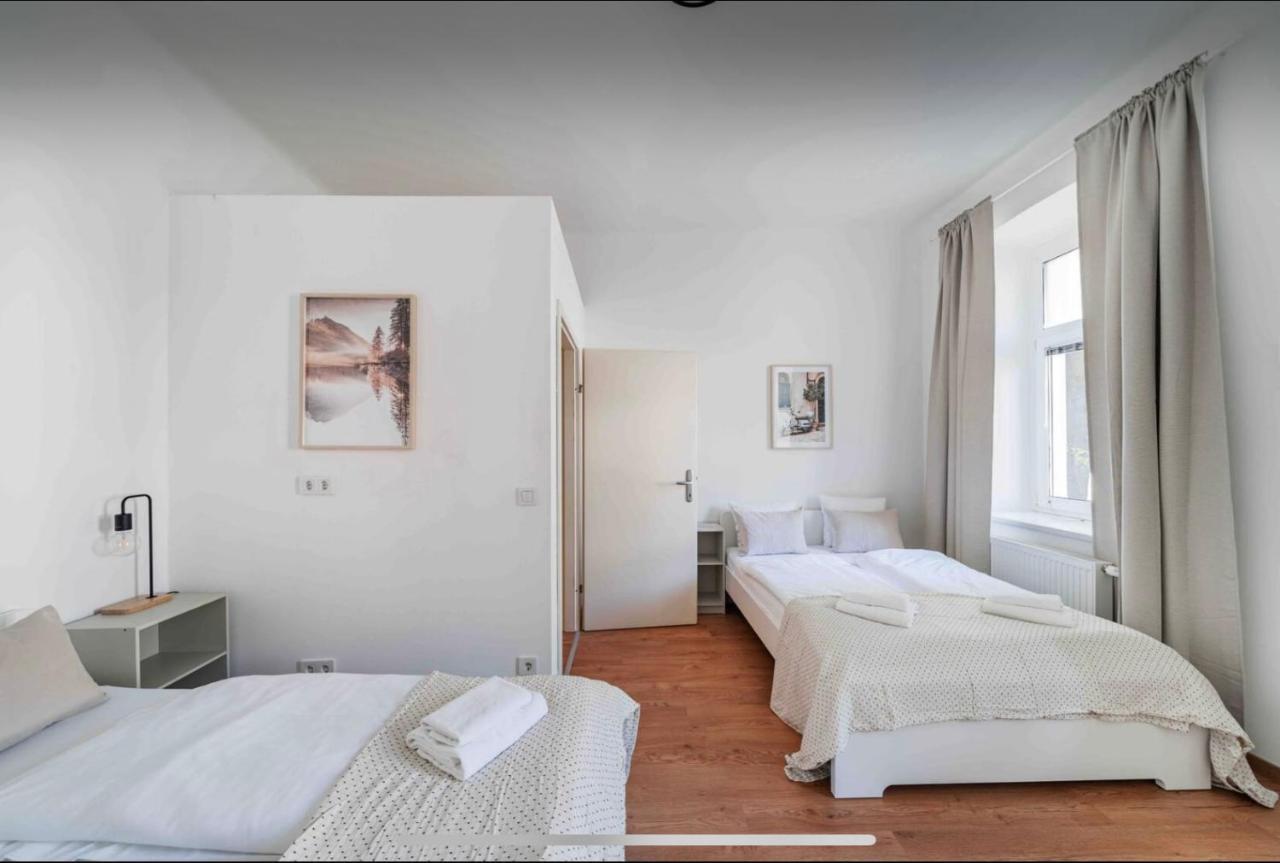 Apartments Next To Schoenbrunn Vienna Exterior photo