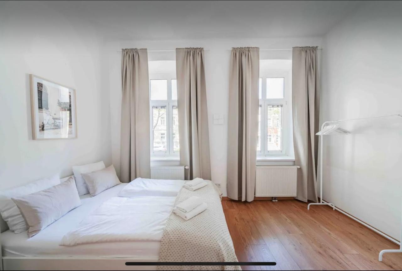 Apartments Next To Schoenbrunn Vienna Exterior photo
