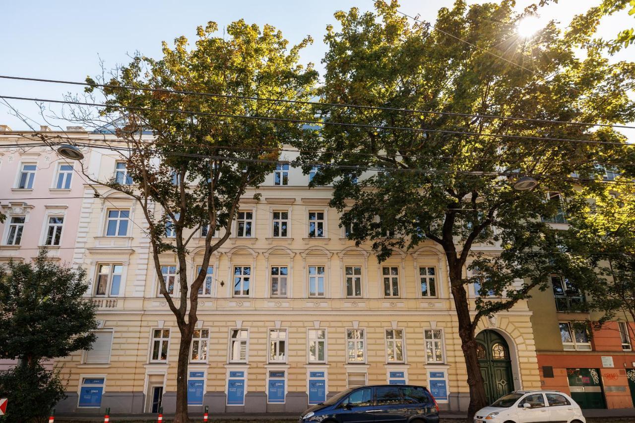 Apartments Next To Schoenbrunn Vienna Exterior photo